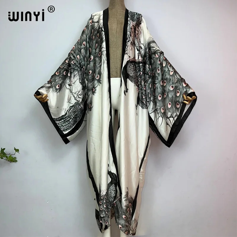 Winyi-女性のためのクラシックな孔雀のプリント着物、セク - Young Women'S Formal Wear のレビューと価格