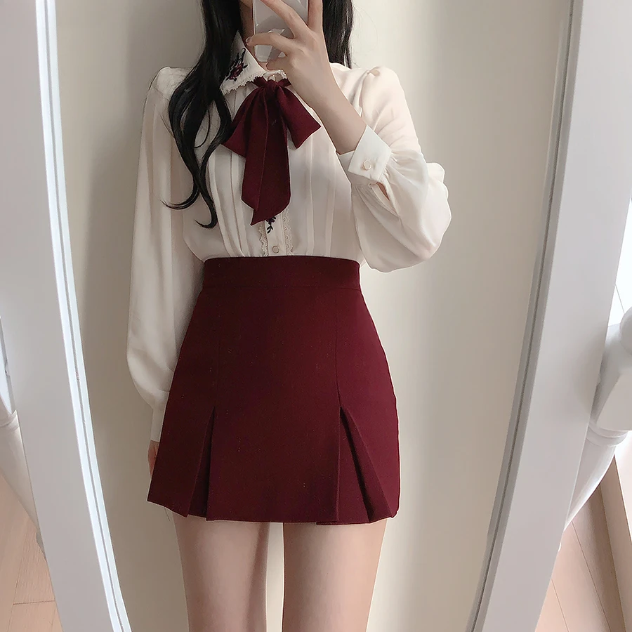 レトロなヴィンテージの刺繍蝶ネクタイトップ,ベーシックウェア - Women Formal Wear White Shirt のレビューと価格