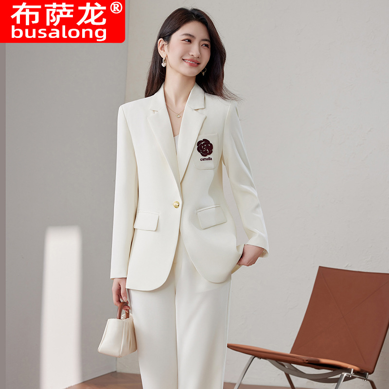 オフホワイトの女性用ブレザー、高級感のあるエレガントな社交界 - Women Formal Wear White Shirt のレビューと価格
