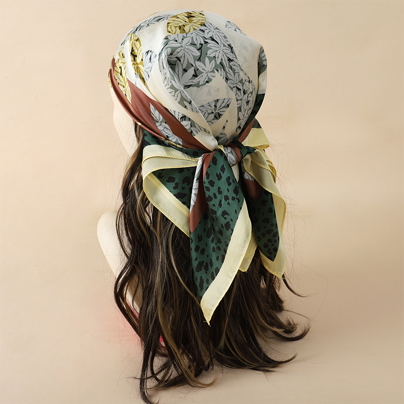 70 × 70 センチメートル女性スカーフシルク感ヘアネック - Scarf Silk Neck のレビューと価格