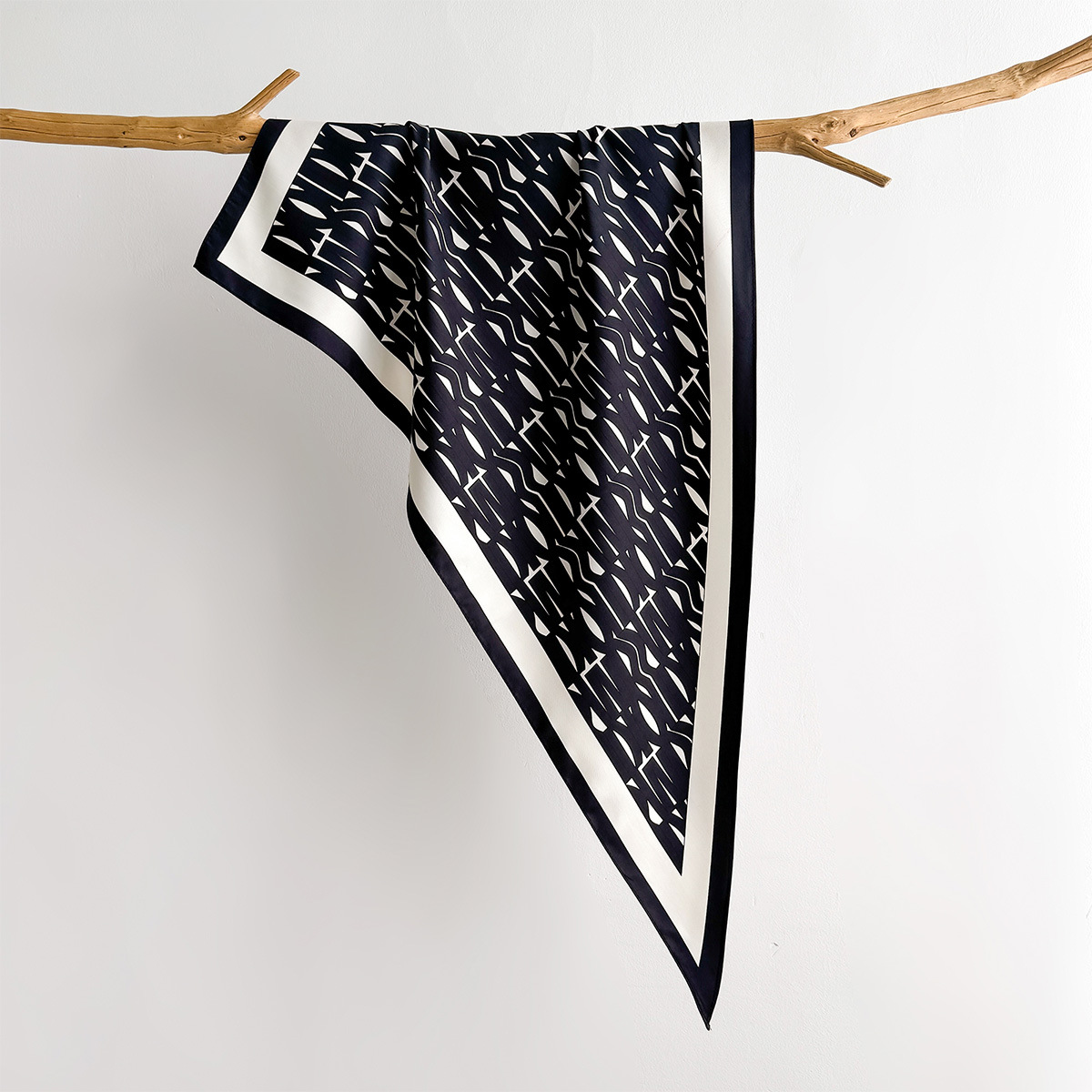 春プリントスクエアスカーフ女性のためのソフトステインイミテー - Scarf Silk Neck のレビューと価格